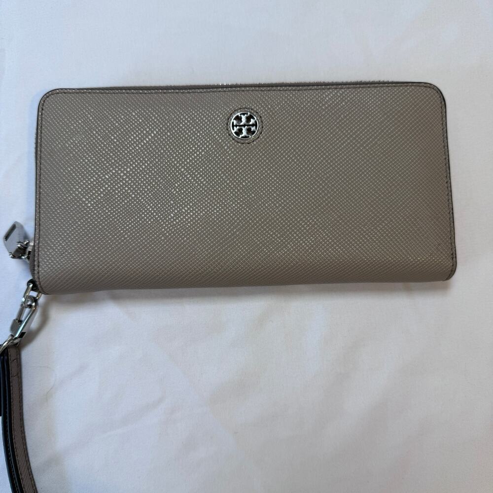 Tory Burch Robinson Zip Continental Wallet Wristlet Gray Taupe Saffiano Leather